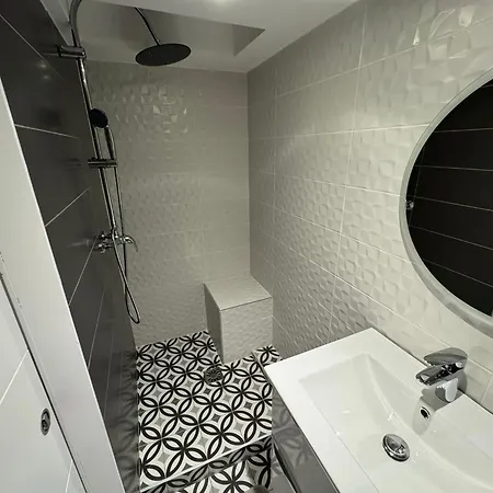 2 Twenty With Pool Lyon Apartment