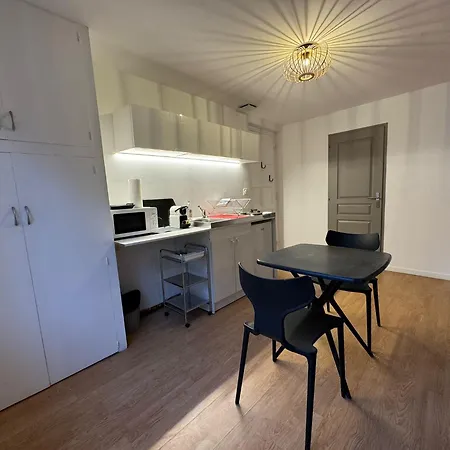 2 Twenty With Pool Lyon Appartement *