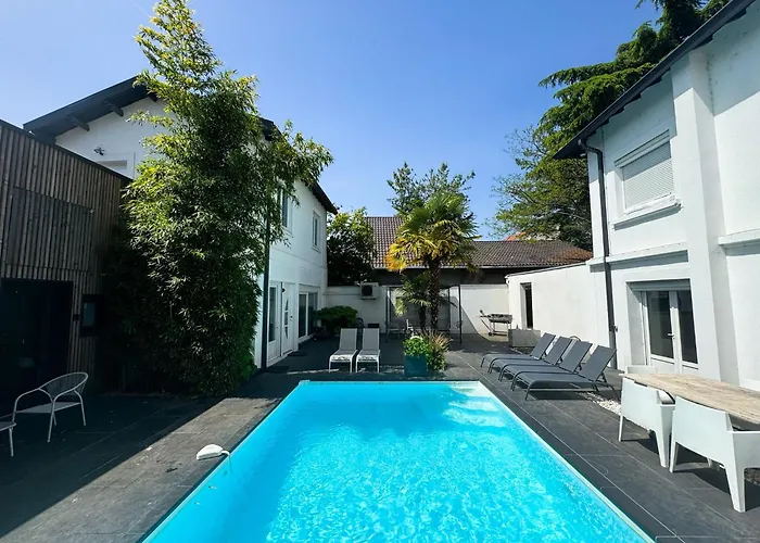 2 Twenty With Pool Lyon Apartmán Villeurbanne